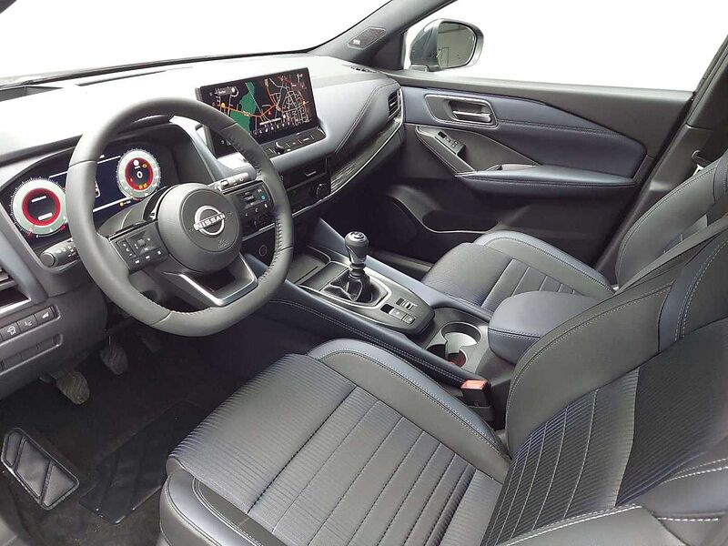 Nissan Qashqai QASHQAI 1.3 DIG-T MHEV TEKNA 2WD NAVI LED HUD BOSE